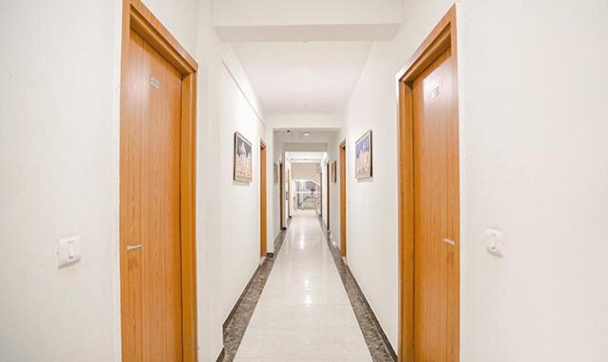 Fabhotel Royal Stay I Greater Noida Exterior photo